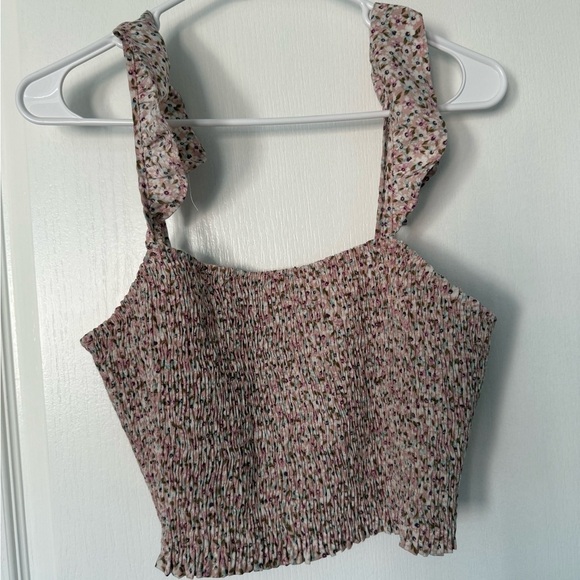 Elegant Floral Ruffle Strap Top - Picture 3 of 7